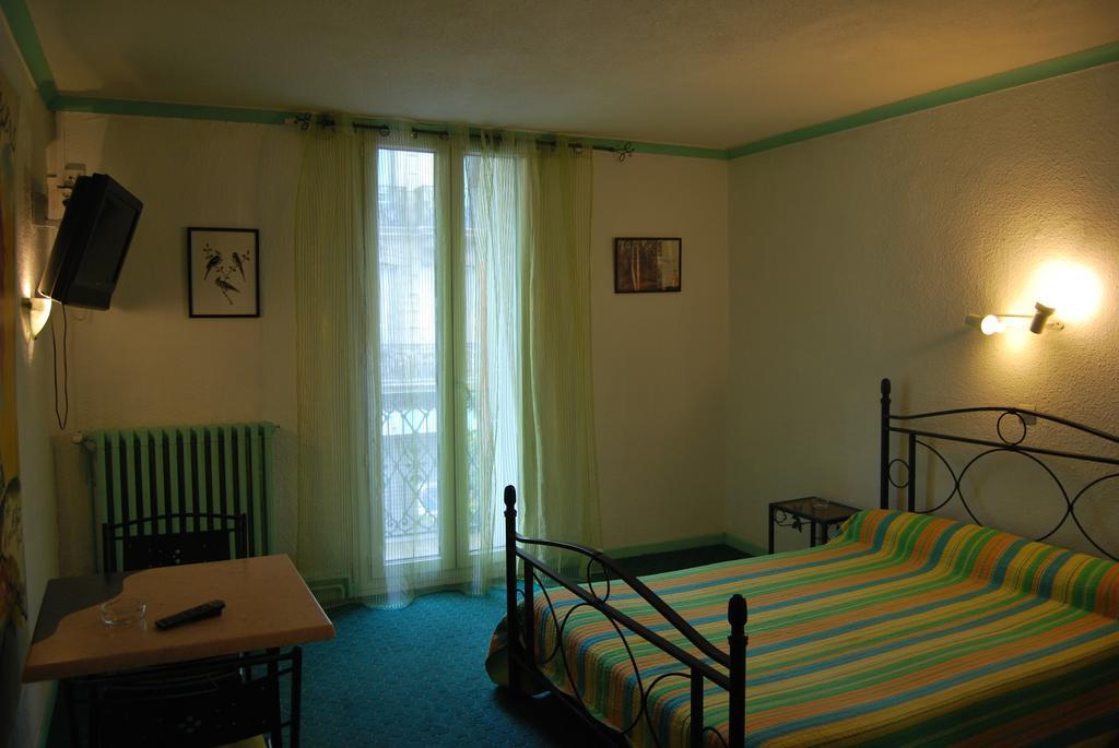 Le Revelois Restaurant Otel Béziers Oda fotoğraf